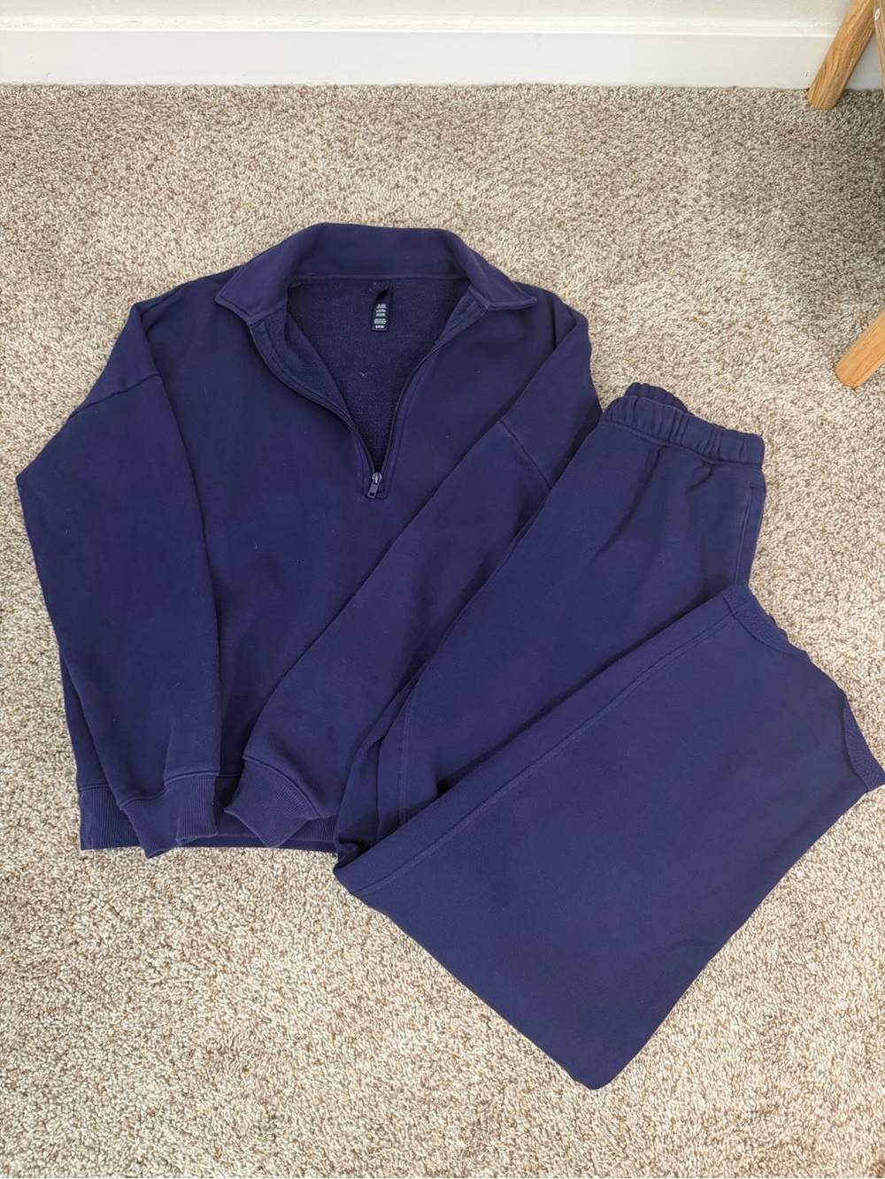 SKIMS Women's Quarter-Zip Pullover and Sweats Set